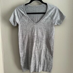 Lululemon Gray V-Neck Women's Top